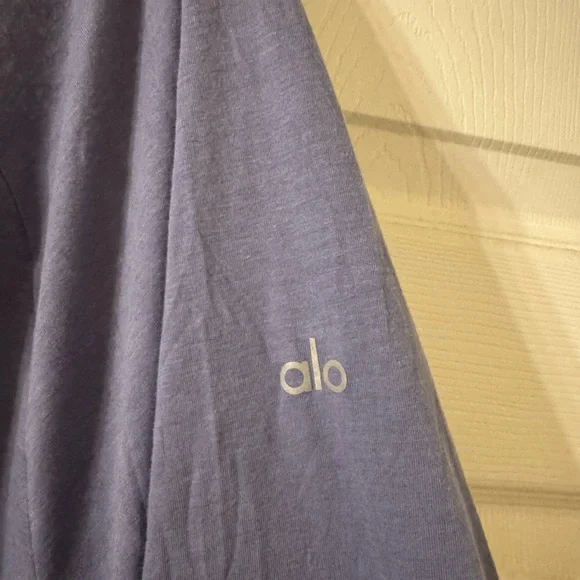 ALO Yoga Conquer Reform Long Sleeve with Hood Bluestone - Picture 4 of 5